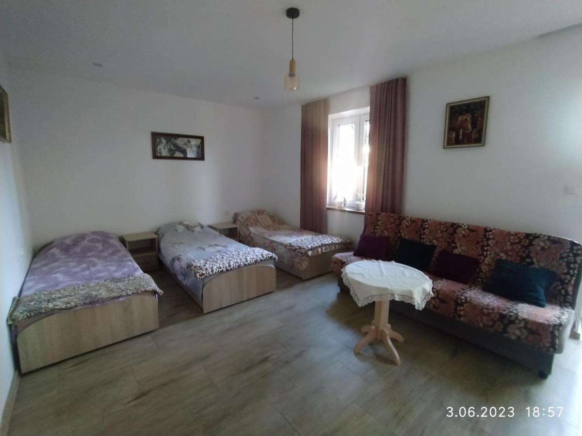Dolistowka: Apartamenty z Jacuzzi, Ogrodem i Placem Zabaw Goniadz Exterior photo